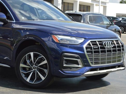 Used 2021 Audi Q5 2.0T Premium Plus w/ Premium Plus Package AWD/4WD image 2