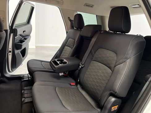 Used 2024 Nissan Pathfinder SV FWD image 16