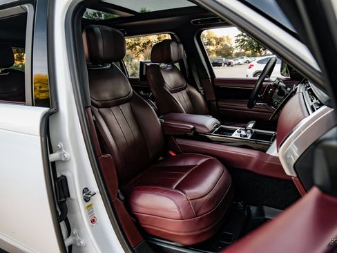 Used 2023 Land Rover Range Rover Long Wheelbase Autobiography image 45