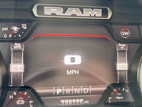 Used 2022 RAM 2500 Tradesman w/ Chrome Appearance Group AWD/4WD image 15