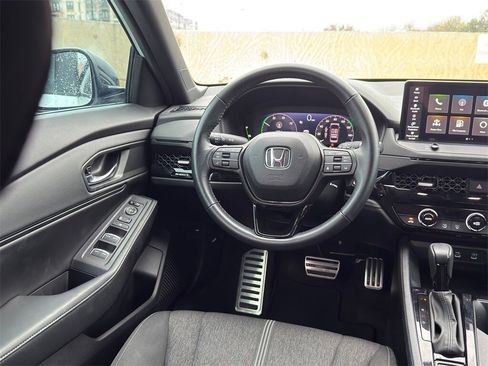 Used 2024 Honda Accord Sport image 26