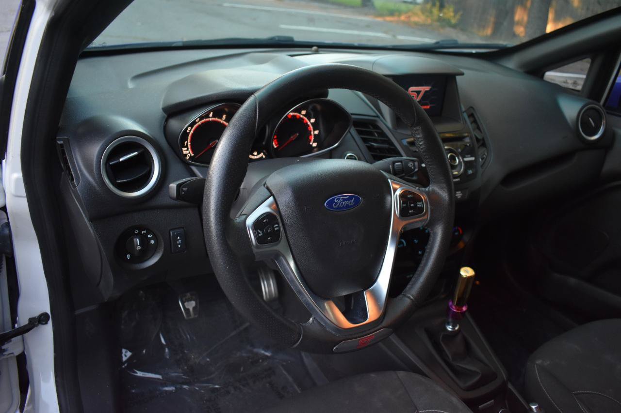Used 2019 Ford Fiesta ST FWD image 13
