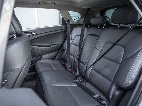 Used 2016 Hyundai Tucson Limited w/ Option Group 03 FWD image 18