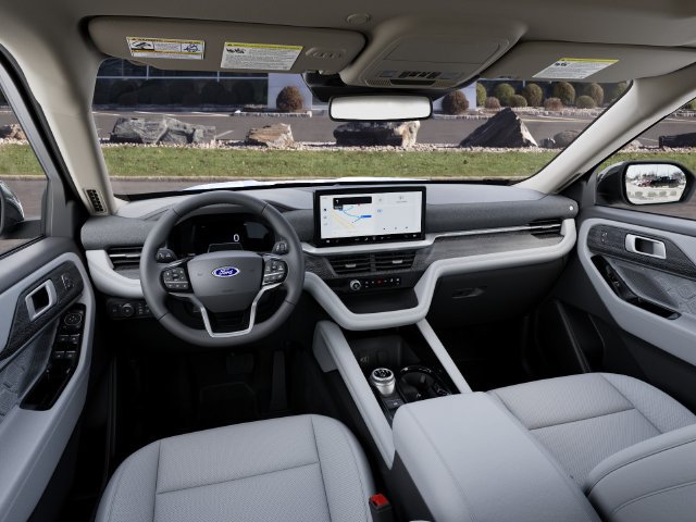 New 2027 Ford Explorer Platinum w/ 3.0L Ultimate Package RWD image 9