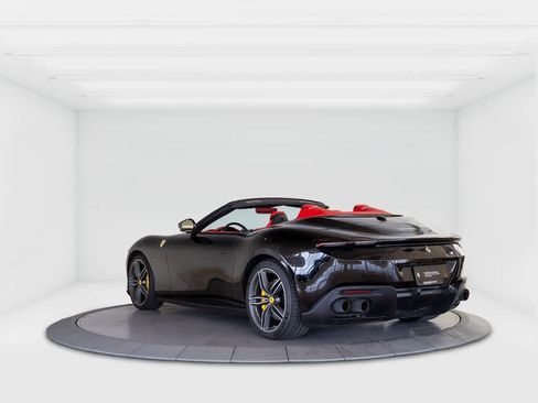 Certified 2025 Ferrari Roma Spider RWD image 3
