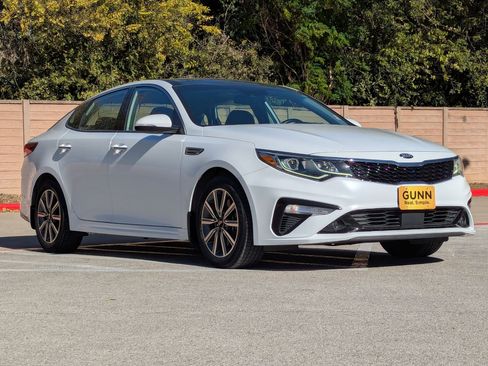 Used 2019 Kia Optima EX w/ EX Premium Package image 2