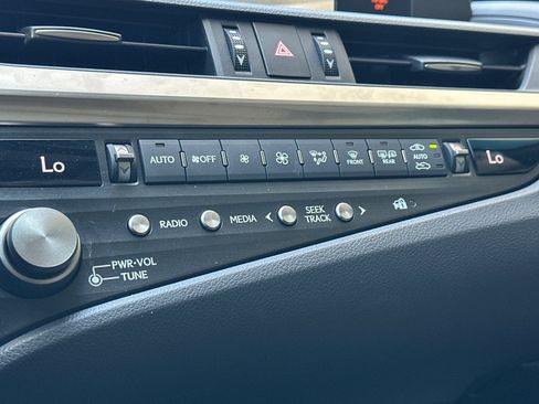 Used 2021 Lexus ES 350 w/ Accessory Package FWD image 28