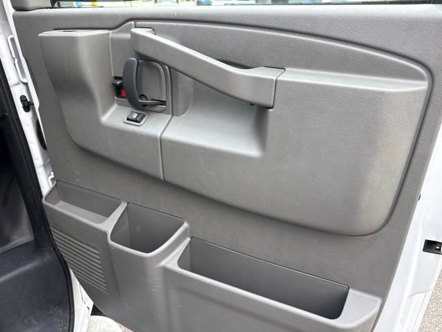 Used 2025 Chevrolet Express 2500 w/ Driver Convenience Package RWD image 23