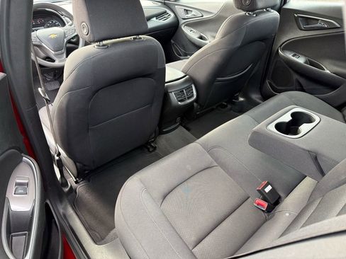 Used 2024 Chevrolet Malibu LT image 32