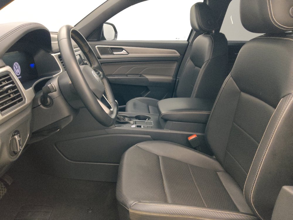 Used 2022 Volkswagen Atlas Cross Sport SE FWD image 17