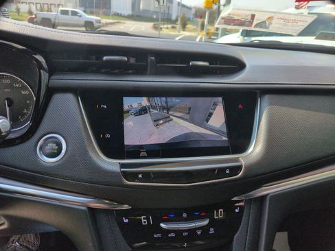 Used 2023 Cadillac XT5 Luxury image 14