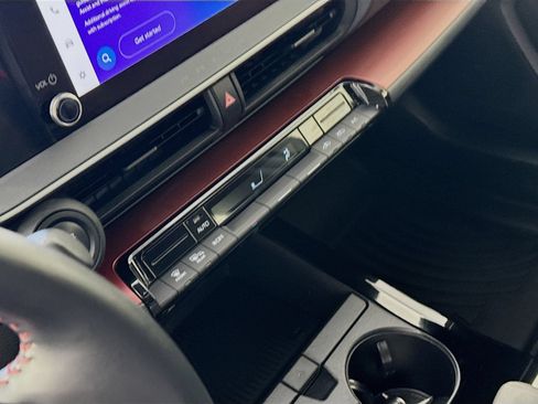 Certified 2024 Toyota Prius Prime FWD image 9