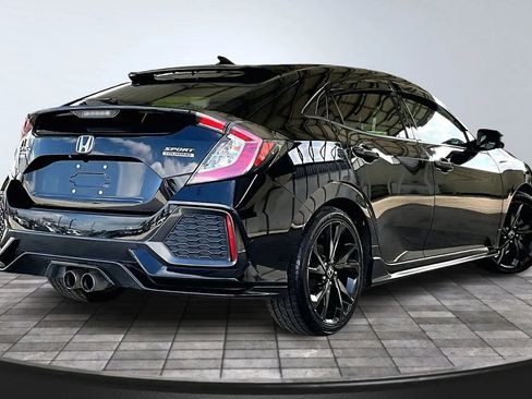 Used 2019 Honda Civic Sport Touring image 6
