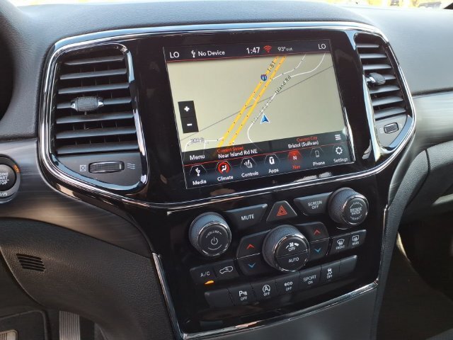 Used 2021 Jeep Grand Cherokee Laredo X AWD/4WD image 22