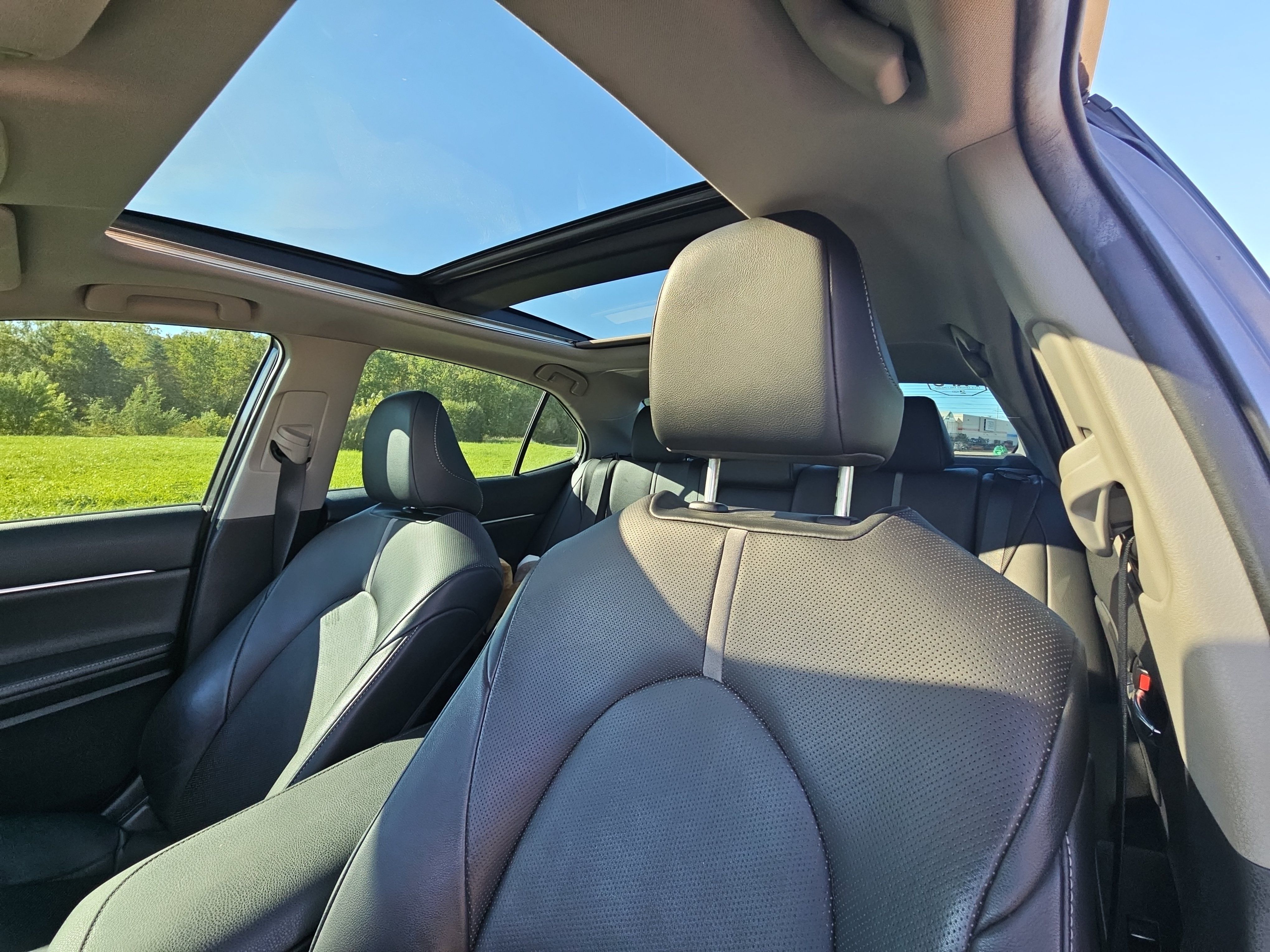 Used 2022 Toyota Camry XSE w/ Navigation Package FWD image 19