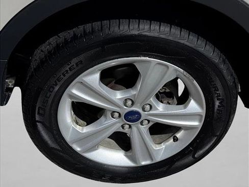 Used 2015 Ford Escape SE w/ Equipment Group 201A AWD/4WD image 9