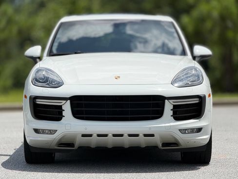 Used 2016 Porsche Cayenne GTS AWD/4WD image 3