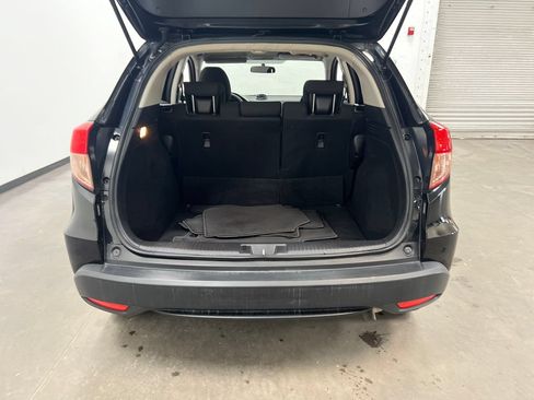 Used 2018 Honda HR-V LX image 24