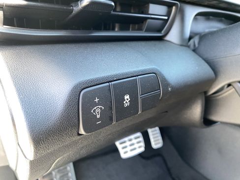 Certified 2026 Hyundai Elantra Sport FWD image 19
