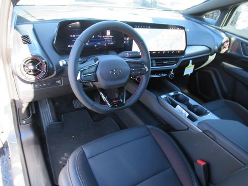 New 2025 Chevrolet Equinox EV RS image 21