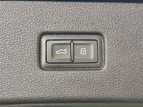 Used 2019 Audi Q7 3.0T Prestige AWD/4WD image 44