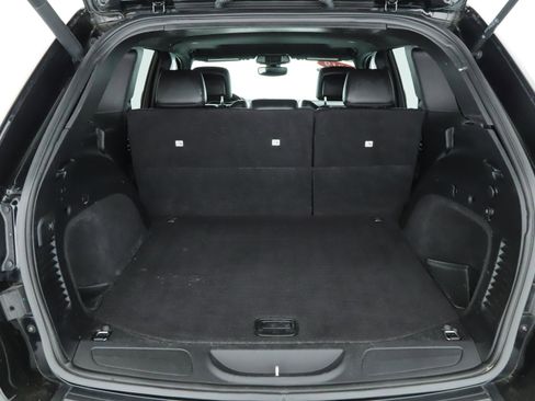 Used 2019 Jeep Grand Cherokee Altitude image 17