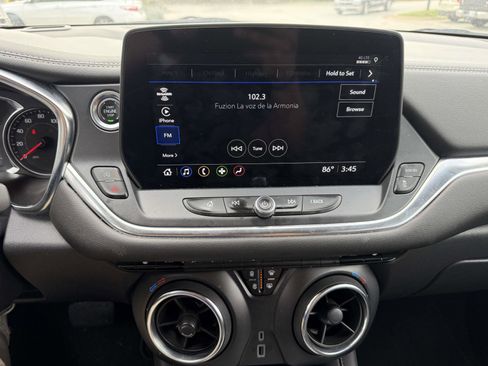 Used 2025 Chevrolet Blazer LT AWD/4WD image 12