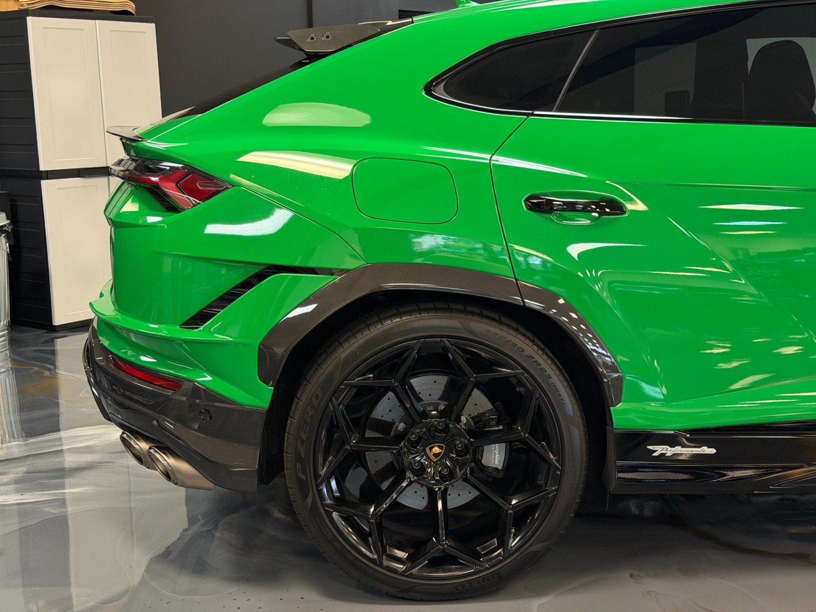Used 2023 Lamborghini Urus Performante AWD/4WD image 19