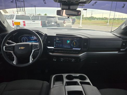 Used 2023 Chevrolet Silverado 1500 LT RWD image 16