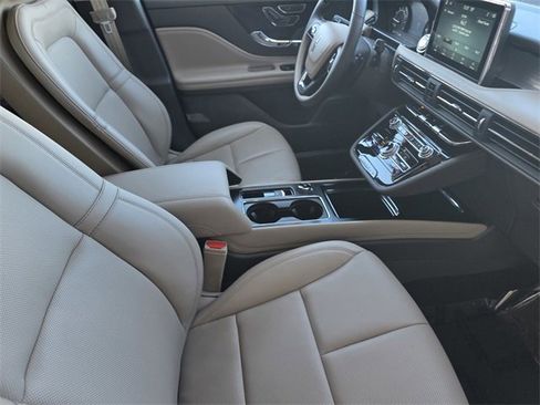 Used 2022 Lincoln Corsair FWD w/ Equipment Group 101A image 15