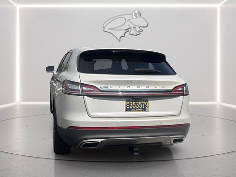 Used 2023 Lincoln Nautilus FWD image 5