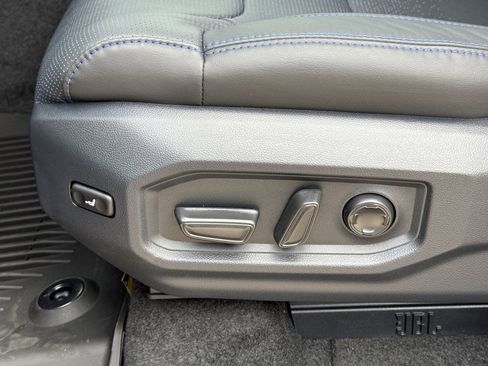 New 2026 Toyota Tundra Platinum AWD/4WD image 24
