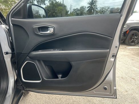 Certified 2019 Jeep Compass Altitude image 26