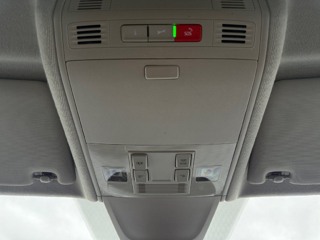 Used 2022 Volkswagen Tiguan SE FWD image 17