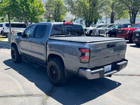 Used 2022 Nissan Frontier SV AWD/4WD image 12