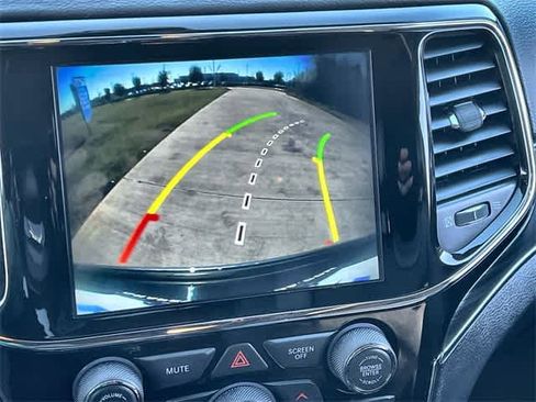 Used 2019 Jeep Grand Cherokee Limited image 26