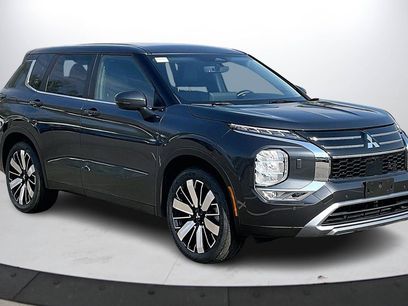 Used 2025 Mitsubishi Outlander SE