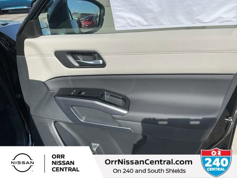 New 2026 Nissan Pathfinder SL image 10