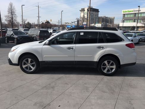 Used 2013 Subaru Outback 2.5i Limited image 9