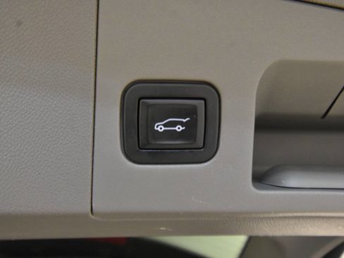 Used 2020 Cadillac XT5 Premium Luxury image 40