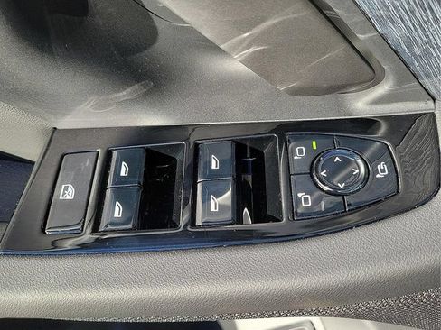 Certified 2026 BMW i5 eDrive40 RWD image 22
