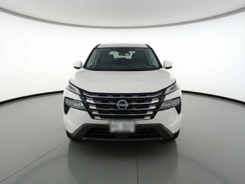 Used 2025 Nissan Rogue SV FWD image 2