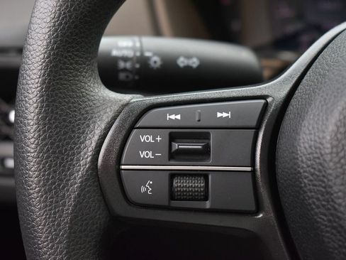 Used 2025 Honda Accord SE image 17