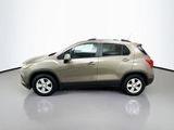 Used 2021 Chevrolet Trax LT w/ Driver Confidence Package image 4