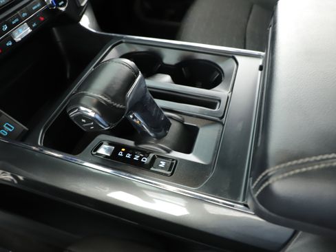 Certified 2021 Ford F150 XLT w/ Equipment Group 302A High image 18