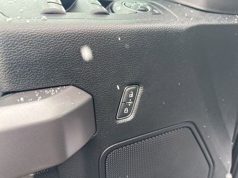 Used 2020 Ford F150 XLT w/ Equipment Group 302A Luxury image 17