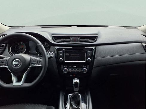 Certified 2019 Nissan Rogue SV image 15