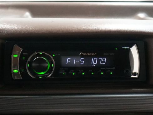 Used 1992 Ford Bronco Eddie Bauer image 32