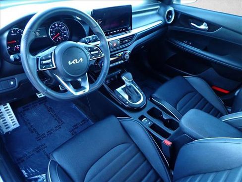 Used 2024 Kia Forte GT-Line w/ GT-Line Premium Package image 9