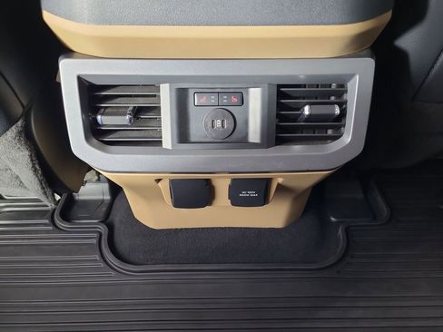 Used 2024 Ford F450 Lariat w/ Lariat Ultimate Package AWD/4WD image 17